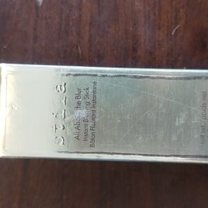 Blurring stick stila